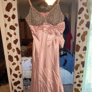 Dave & Johnny prom dress